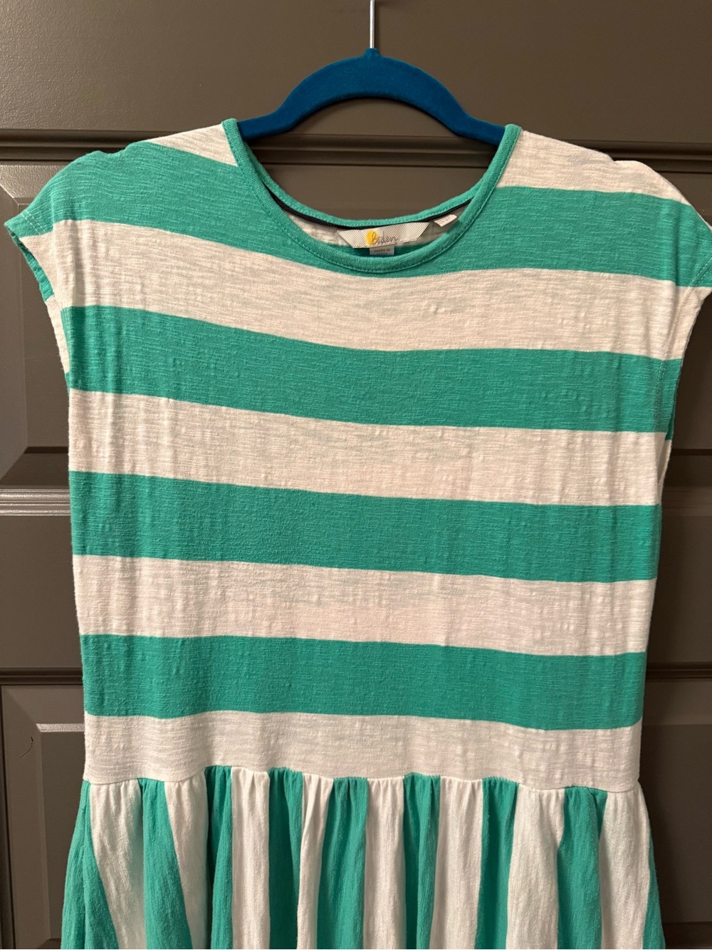 Boden Easy T-shirt midi maxi dress in gumdrop stripes. Green and white, size 6 - Picture 5 of 6